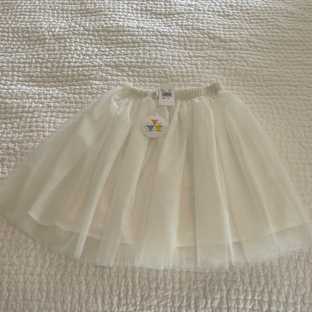 Designer Eleven Paris white tulle skirt with cotton lining size 14 years. New